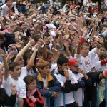how can crowds help with outsourcing business processes